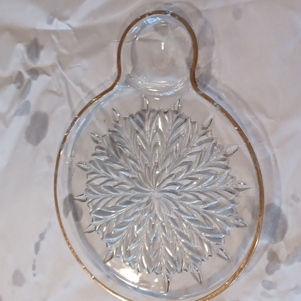 Vintage Jeanette Glass Snack Plate with Gold Trim, Feathers pattern